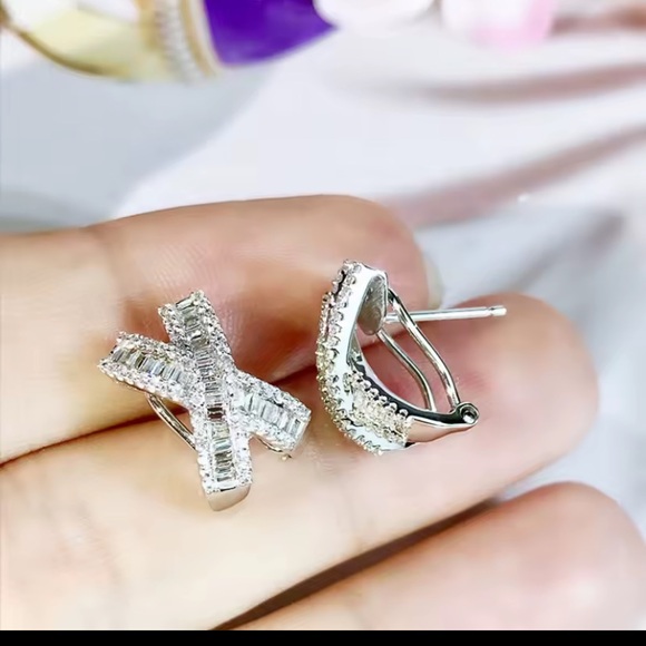 Neiman Marcus 18k White Gold Plated CZ Bagette Crossover Earrings - Picture 4 of 4